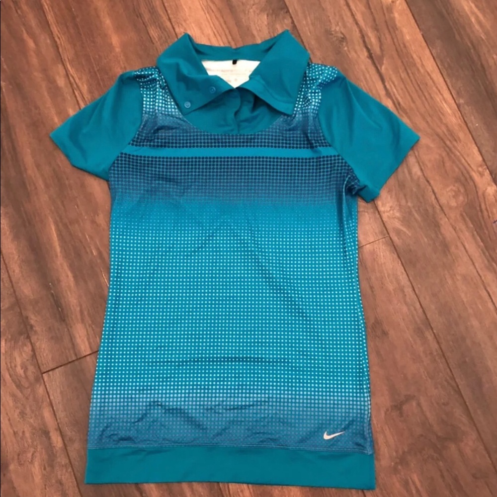 Women’s Nike golf shirt